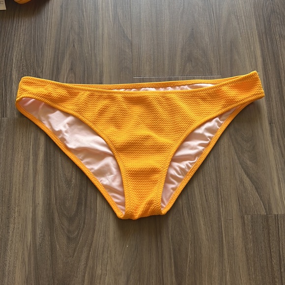 Bikini Swimsuit - Picture 7 of 8